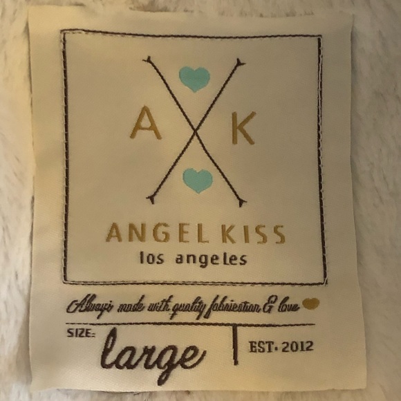 🆕 Olive Fur Hooded Bomber Jacket from Angel Kiss. - Picture 6 of 9